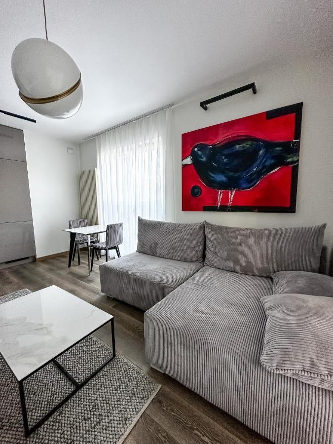 Apartament Vip Wola Warschau Buitenkant foto