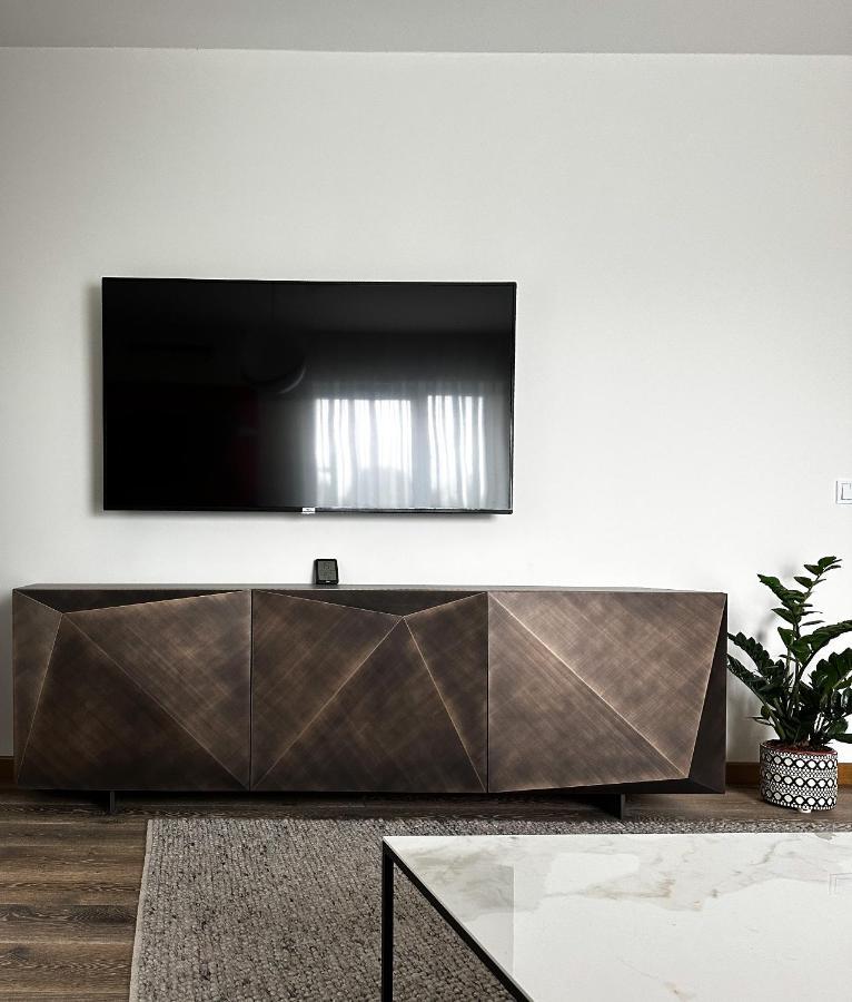 Apartament Vip Wola Warschau Buitenkant foto
