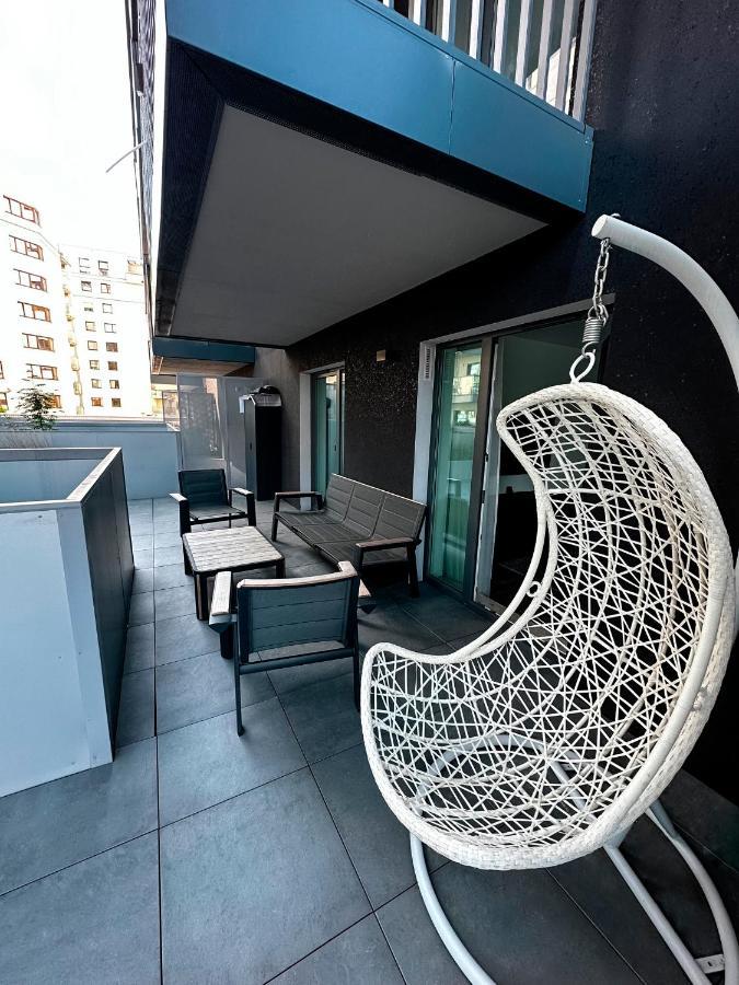 Apartament Vip Wola Warschau Buitenkant foto