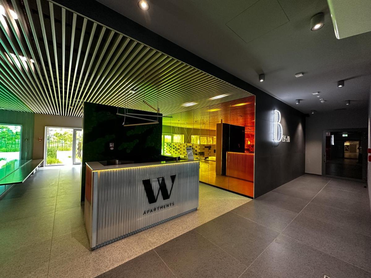 Apartament Vip Wola Warschau Buitenkant foto